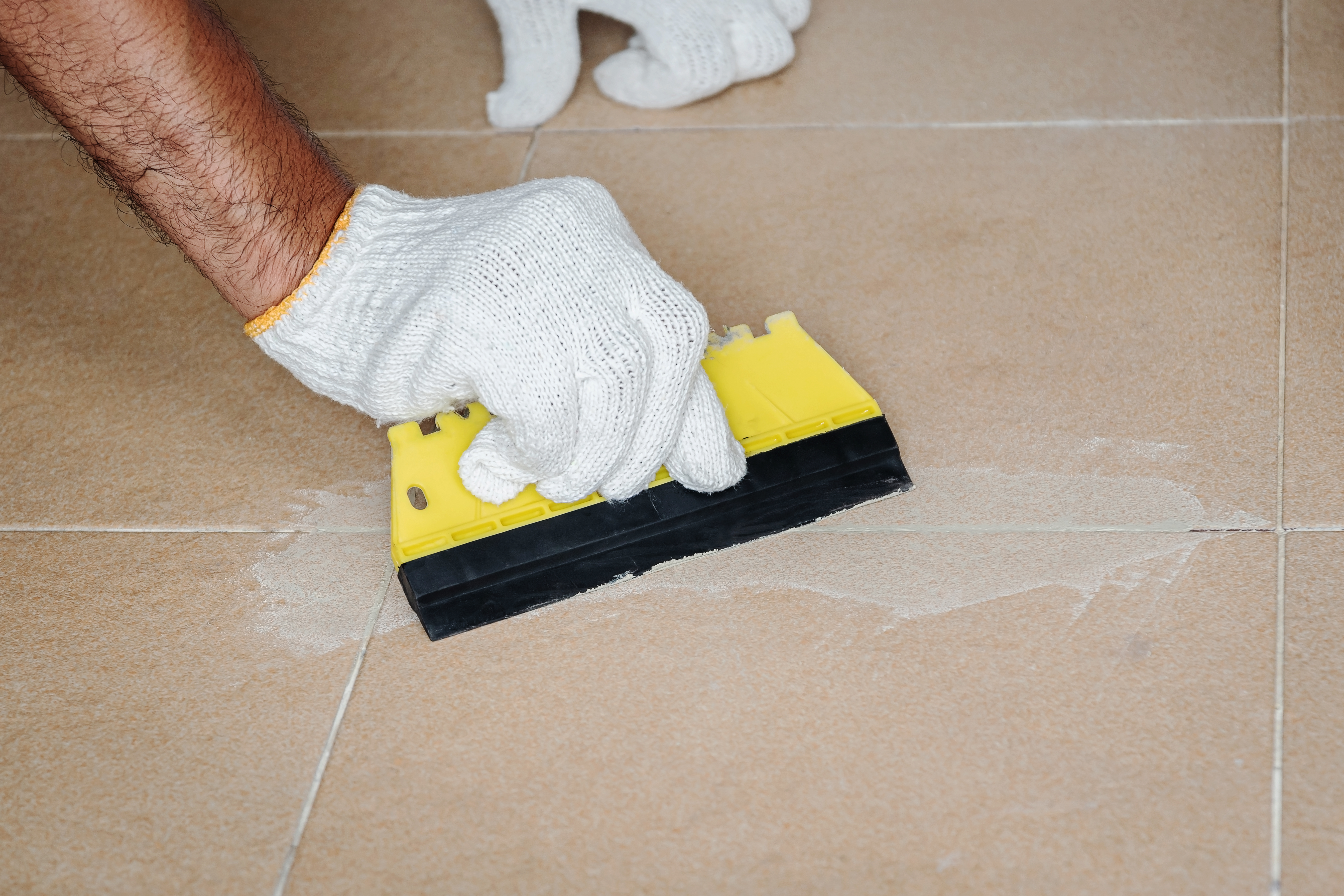 Repairing grout